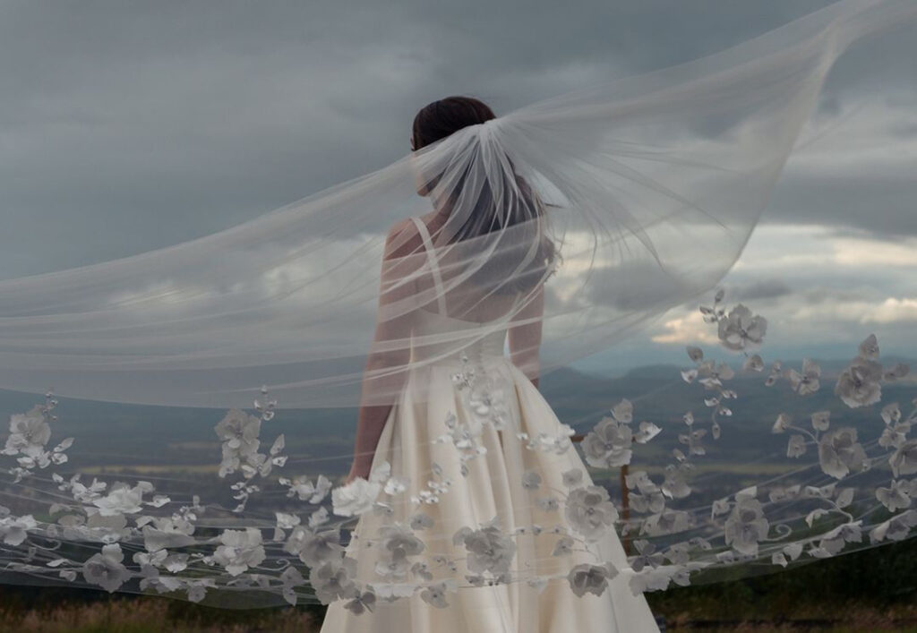 5 Top Tips to deal with Windy Wedding Weather