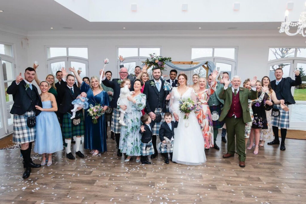 5 Top Tips to deal with Windy Wedding Weather